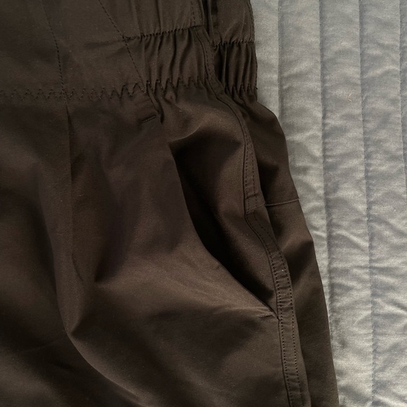 Black lululemon running shorts - Picture 5 of 5